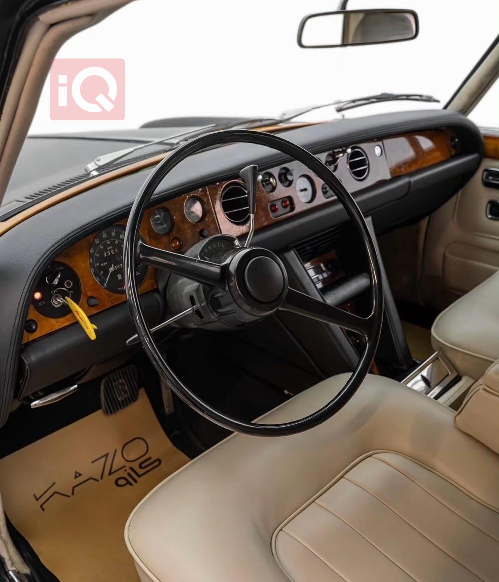 https://cdn.iqcars.io32444fb0-4e9e-4fab-90a9-a4d9baf3c431_9.jpg